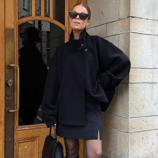 Elise – Veste Courte Croisée de Luxe