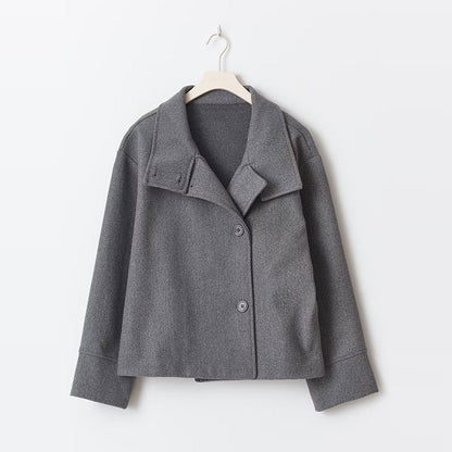 Elise – Veste Courte Croisée de Luxe
