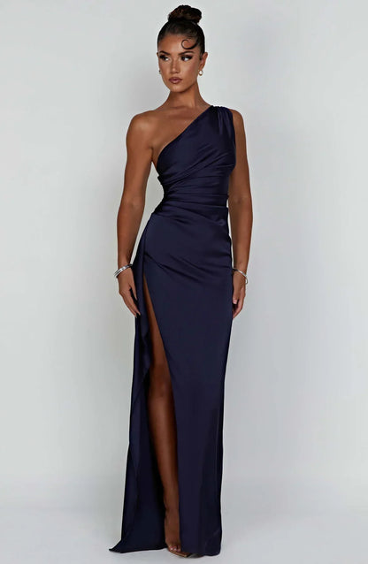 Robe de soirée satinée élégante
